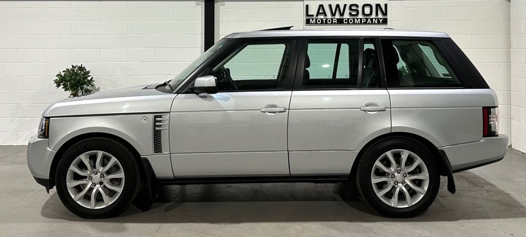 USED 2011 61 LAND ROVER RANGE ROVER 4.4 TDV8 VOGUE 5d 313 BHP 