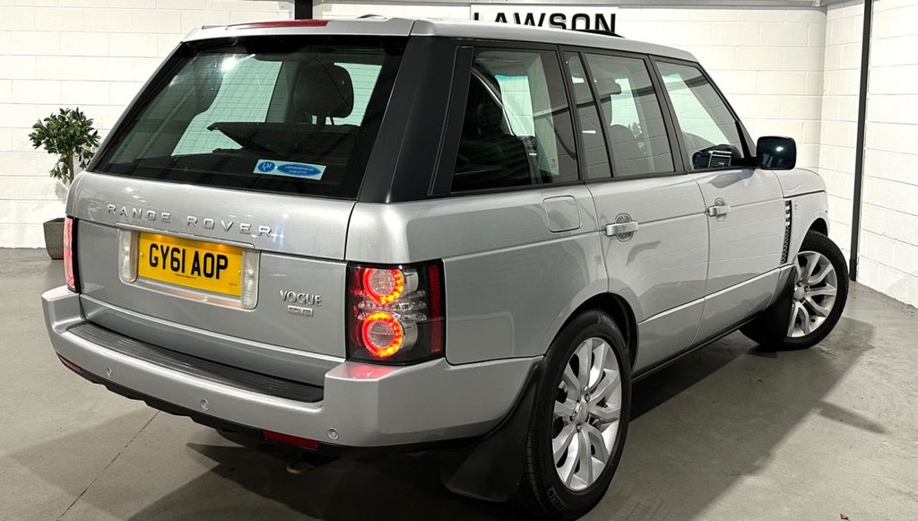 USED 2011 61 LAND ROVER RANGE ROVER 4.4 TDV8 VOGUE 5d 313 BHP 