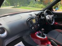 USED 2011 11 NISSAN JUKE 1.6 ACENTA PREMIUM 5d 117 BHP 2011 NISSAN JUKE ACCENTA PREMIUM - SATELLITE NAVIGATION - REAR VIEW CAMERA - FACTORY SP STYLING KIT - 17 INCH BRIGHT SILVER ALLOYS - CRUISE CONTROL - BLUETOOTH - FORCE RED PEARL METALLIC