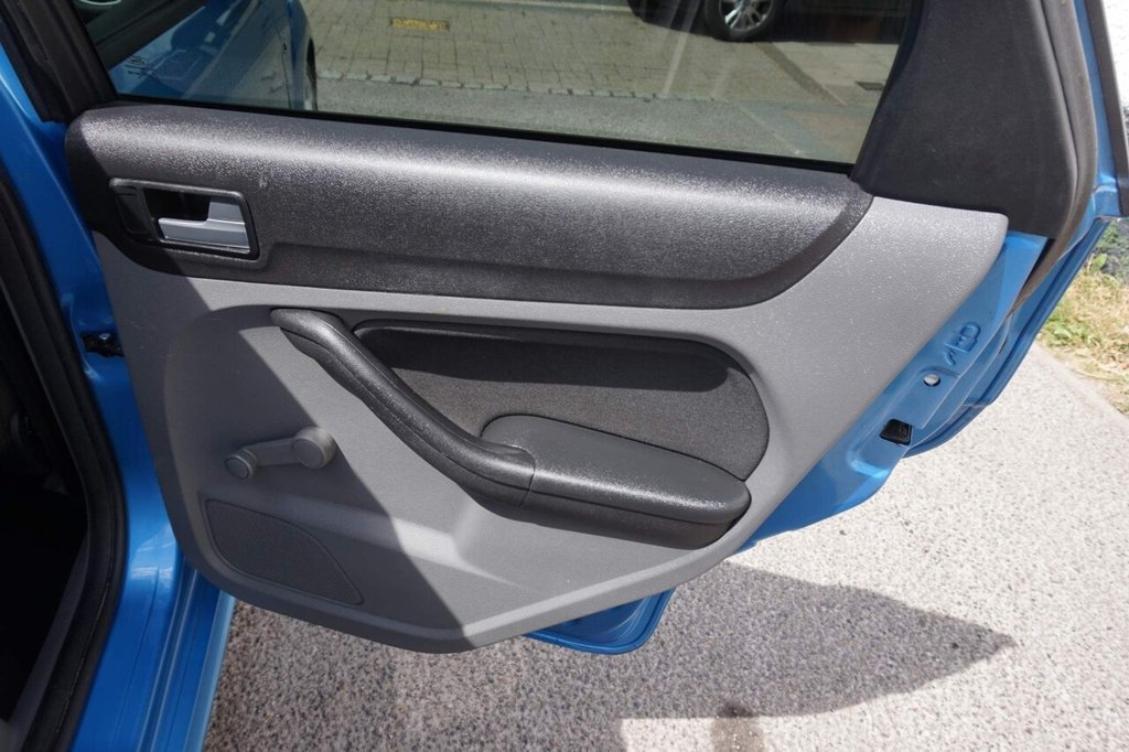 USED 2010 60 FORD FOCUS 1.8L ZETEC S S/S 5d 124 BHP JUST ARRIVED/STUNNING CAR!!