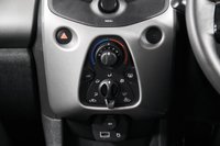 USED 2016 16 TOYOTA AYGO 1.0 VVT-I X-PLAY 5d 69 BHP +NATIONWIDE DELIVERY AVAILABLE+