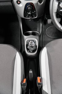 USED 2016 16 TOYOTA AYGO 1.0 VVT-I X-PLAY 5d 69 BHP +NATIONWIDE DELIVERY AVAILABLE+