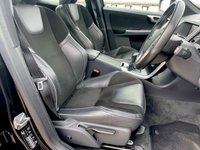 USED 2017 12 VOLVO XC60 2.0 D4 R-DESIGN NAV 5d 188 BHP 