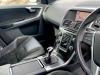 USED 2017 12 VOLVO XC60 2.0 D4 R-DESIGN NAV 5d 188 BHP 