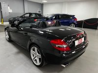 USED 2009 59 MERCEDES-BENZ SLK 3.0 SLK280 2d 232 BHP * PARK SENSORS * LEATHER *  * AIR CON * NAVIGATION * ALLOY WHEELS *