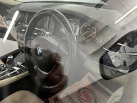 USED 2015 15 BMW 5 SERIES 2.0 520D SE 4d 188 BHP LOADED WITH OVER &pound;7000 WORTH OF FACTORY EXTRAS WITH BMW SERVICE HISOTRY WHAT A GREAT LOOKING CAR.