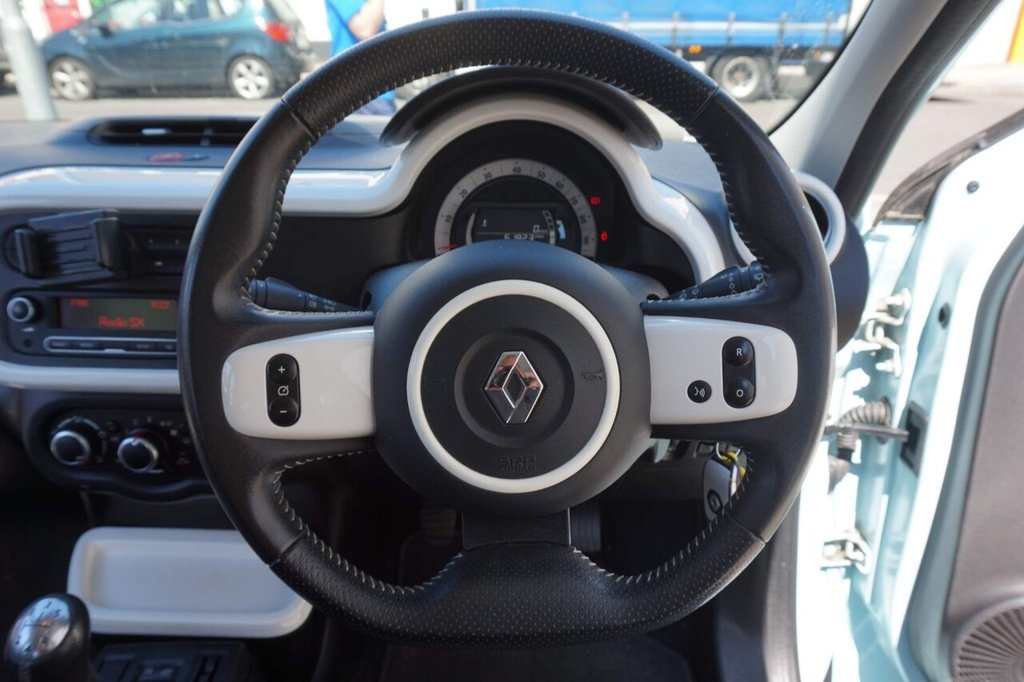 USED 2015 65 RENAULT TWINGO 1.0L DYNAMIQUE SCE S/S 5d 70 BHP SERVICE HISTORY/ZERO ROAD TAX!