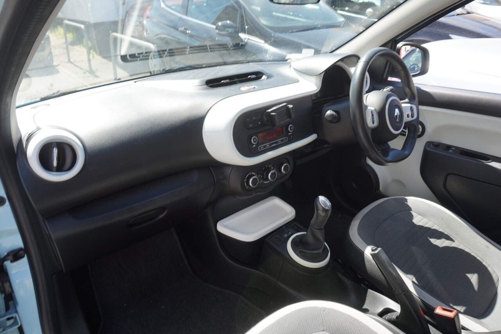 USED 2015 65 RENAULT TWINGO 1.0L DYNAMIQUE SCE S/S 5d 70 BHP SERVICE HISTORY/ZERO ROAD TAX!
