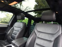 USED 2013 13 VOLKSWAGEN TOUAREG 3.0 V6 R-LINE TDI BLUEMOTION TECHNOLOGY 5d 242 BHP PANO-One Own 20in Alloys