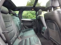 USED 2013 13 VOLKSWAGEN TOUAREG 3.0 V6 R-LINE TDI BLUEMOTION TECHNOLOGY 5d 242 BHP PANO-One Own 20in Alloys