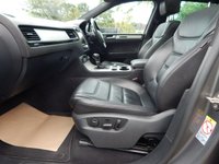 USED 2013 13 VOLKSWAGEN TOUAREG 3.0 V6 R-LINE TDI BLUEMOTION TECHNOLOGY 5d 242 BHP PANO-One Own 20in Alloys
