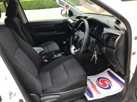 USED 2016 66 TOYOTA HI-LUX 2.4 ACTIVE 4WD D-4D DCB 148 BHP ** NO VAT * CANOPY + BLUETOOTH