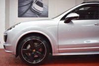 USED 2017 67 PORSCHE CAYENNE 4.1 S D PLATINUM EDITION TIPTRONIC S 5d 379 BHP BURMESTER / AIR SUS / PAN ROOF