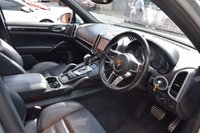 USED 2017 67 PORSCHE CAYENNE 4.1 S D PLATINUM EDITION TIPTRONIC S 5d 379 BHP BURMESTER / AIR SUS / PAN ROOF
