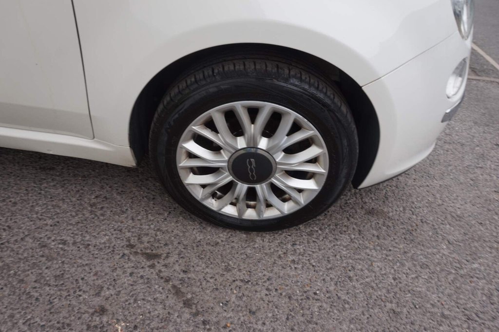 USED 2014 14 FIAT 500 1.2L LOUNGE 3d 69 BHP Â£30 ROAD TAX!!