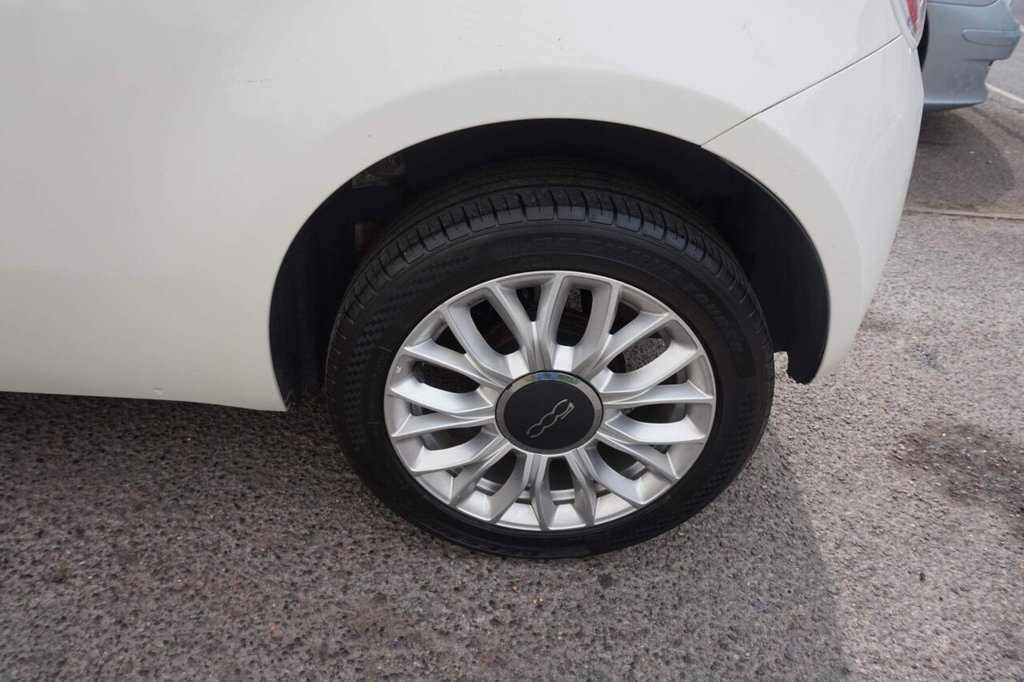 USED 2014 14 FIAT 500 1.2L LOUNGE 3d 69 BHP Â£30 ROAD TAX!!