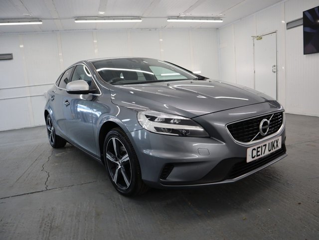 2017 17 Volvo V40 2.0 T2 R-DESIGN 5d 120 BHP