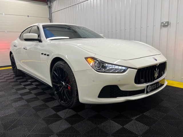 2016 07 Maserati Ghibli 3.0 DV6 4d 275 BHP
