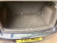 USED 2011 11 VOLKSWAGEN GOLF 1.2 S TSI 5d 84 BHP 11 AIRBAGS/AIRCON/ X7 VW SERVICE STAMPS//REMOTE CENTRAL LOCKING//NEW FRONT TYRES 11 AIRBAGS/AIRCON/X7 VW SERVICE STAMPS//REMOTE CENTRAL LOCKING