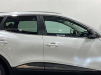 USED 2017 17 RENAULT KADJAR 1.5 SIGNATURE S NAV DCI EDC 5d 110 BHP Automatic, Panoramic Glass Roof, Navigation Media