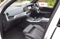 USED 2018 68 BMW X5 3.0 XDRIVE30D M SPORT 5d 261 BHP PANORAMIC ROOF / 22" ALLOYS