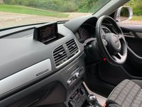 USED 2016 66 AUDI Q3 2.0 TDI QUATTRO SE 5d 148 BHP 2016/66reg AUDI Q3 QUATTRO 2.0 TDi AUTOMATIC WITH PADDLE SHIFT - SATELLITE NAVIGATION - 17 INCH ALLOY WHEELS - DYNAMIC SELECT - 2 FORMER KEEPERS - VERY LOW MILEAGE WITH SERVICE HISTORY