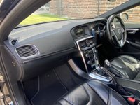USED 2014 63 VOLVO V40 1.6 D2 R-DESIGN LUX 5d 113 BHP 
