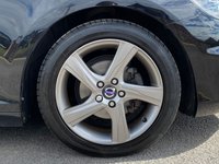 USED 2014 63 VOLVO V40 1.6 D2 R-DESIGN LUX 5d 113 BHP 