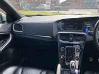 USED 2014 63 VOLVO V40 1.6 D2 R-DESIGN LUX 5d 113 BHP 