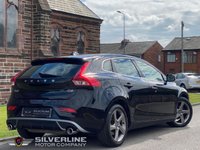 USED 2014 63 VOLVO V40 1.6 D2 R-DESIGN LUX 5d 113 BHP 