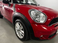 USED 2013 63 MINI COUNTRYMAN 2.0 COOPER SD 5d 141 BHP * AIR CON * ALLOYS * PARKING SENSORS * ELECTRIC FOLDING MIRRORS *