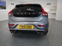 USED 2019 19 VOLVO V40 2.0 D3 R-DESIGN EDITION 5d 148 BHP FANTASTIC SPECIFICATION LOW MILES FULL LEATHER R DESIGN TRIM SPORTS FACE ALLOY WHEELS