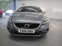 USED 2019 19 VOLVO V40 2.0 D3 R-DESIGN EDITION 5d 148 BHP FANTASTIC SPECIFICATION LOW MILES FULL LEATHER R DESIGN TRIM SPORTS FACE ALLOY WHEELS