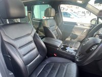 USED 2017 66 VOLKSWAGEN TOUAREG 3.0 V6 R-LINE PLUS TDI BLUEMOTION TECHNOLOGY 5d 259 BHP PAN SUNROOF | 4 WHEEL DRIVE