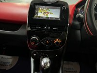 USED 2014 14 RENAULT CLIO 0.9 DYNAMIQUE S MEDIANAV ENERGY TCE S/S 5d 90 BHP * NAV * F & R PARK SENSORS * AIR CON * 17" ALLOYS " &pound;20 ROAD TAX *