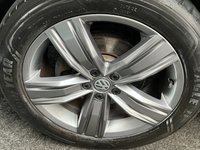 USED 2017 17 VOLKSWAGEN TIGUAN 2.0 SEL TDI BMT 4MOTION 5d 148 BHP FULL HEATED LEATHER,GLASS ROOF, 4X4 ,PARK + CAMERA