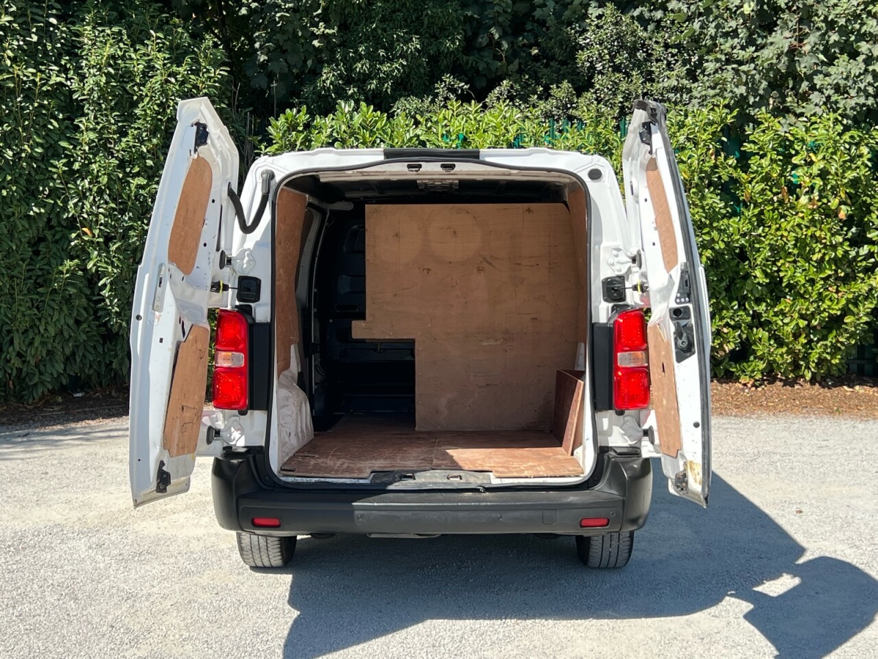 19 Citroen Dispatch Xl 1400 Enterprise Bluehdi S S