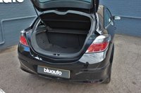 USED 2009 09 VAUXHALL ASTRA 1.8 DESIGN 16V E4 3d 140 BHP 3 Owners , 11 Services , Superb Condition Inside & Out !!