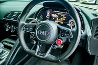 USED 2015 R AUDI R8 5.2 V10 PLUS QUATTRO 2d 602 BHP 2KEYS+FSH+HTD LEATHERS+BOSE