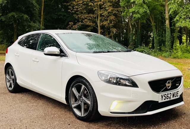 2013 62 Volvo V40 1.6 D2 R-DESIGN 5d 113 BHP