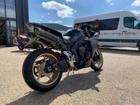 USED 2010 60 YAMAHA R1 MY10  WITH AKRAPOVIC CARBON EXHAUSTS