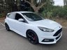 USED 2015 15 FORD FOCUS 2.0 ST-2 5d 247 BHP REAR PARK ASSIST, ST2, PRIVACY GLASS, FROZEN WHITE PAINT