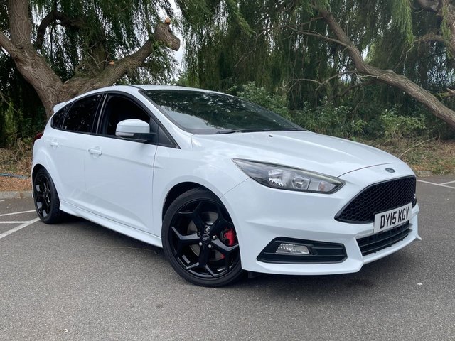2015 15 Ford Focus 2.0 ST-2 5d 247 BHP