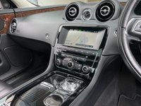 USED 2015 JAGUAR XJ 3.0 D V6 PREMIUM LUXURY 4d 275 BHP 