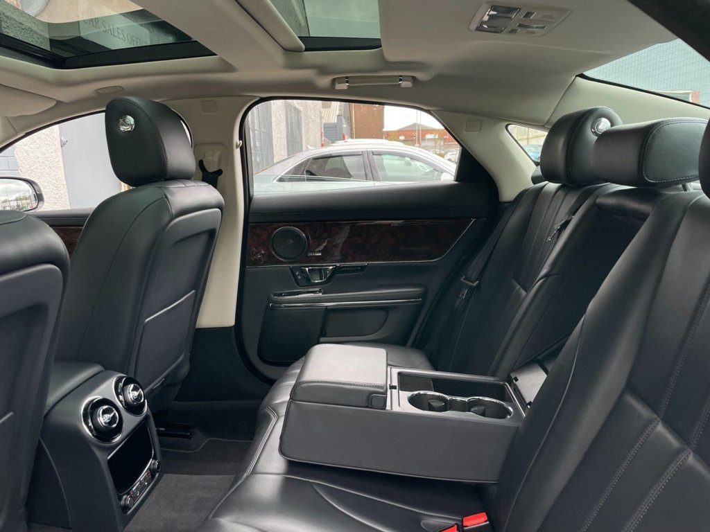 USED 2015 JAGUAR XJ 3.0 D V6 PREMIUM LUXURY 4d 275 BHP 