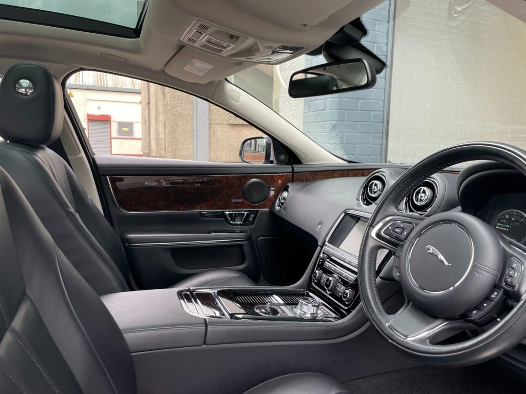 USED 2015 JAGUAR XJ 3.0 D V6 PREMIUM LUXURY 4d 275 BHP 