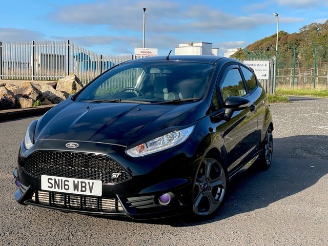 2016 16 Ford Fiesta 1.6 ST-2 3d 180 BHP