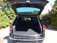 USED 2016 66 VOLKSWAGEN TOUAREG 3.0 V6 R-LINE TDI BLUEMOTION TECH 5d 259 BHP FSH-SATNAV