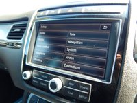USED 2016 66 VOLKSWAGEN TOUAREG 3.0 V6 R-LINE TDI BLUEMOTION TECH 5d 259 BHP FSH-SATNAV