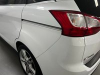 USED 2014 14 FORD GRAND C-MAX 1.0 TITANIUM X 5d 124 BHP * PARK SENSORS *17" ALLOYS * 7 SEATS * PAN ROOF * CLIMATE *
